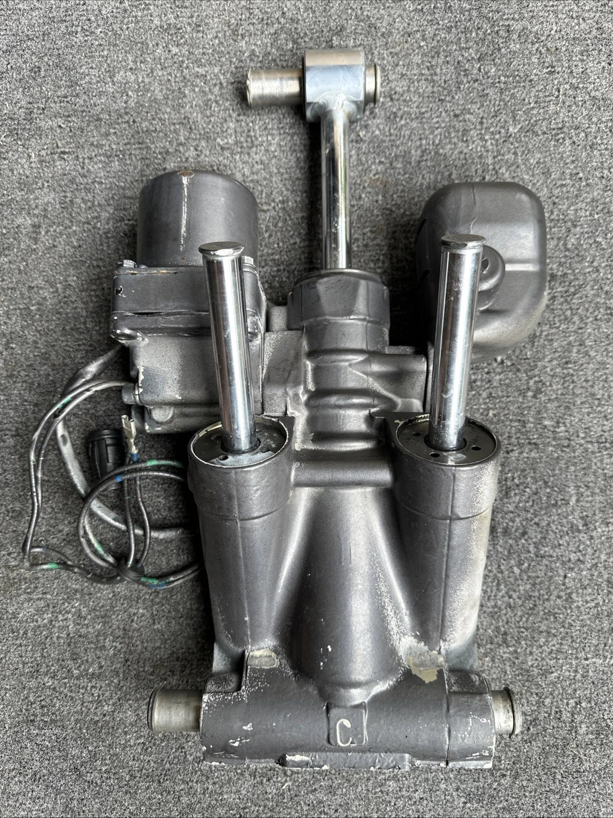 Johnson/Evinrude 200hp 2 stroke Tilt and Trim